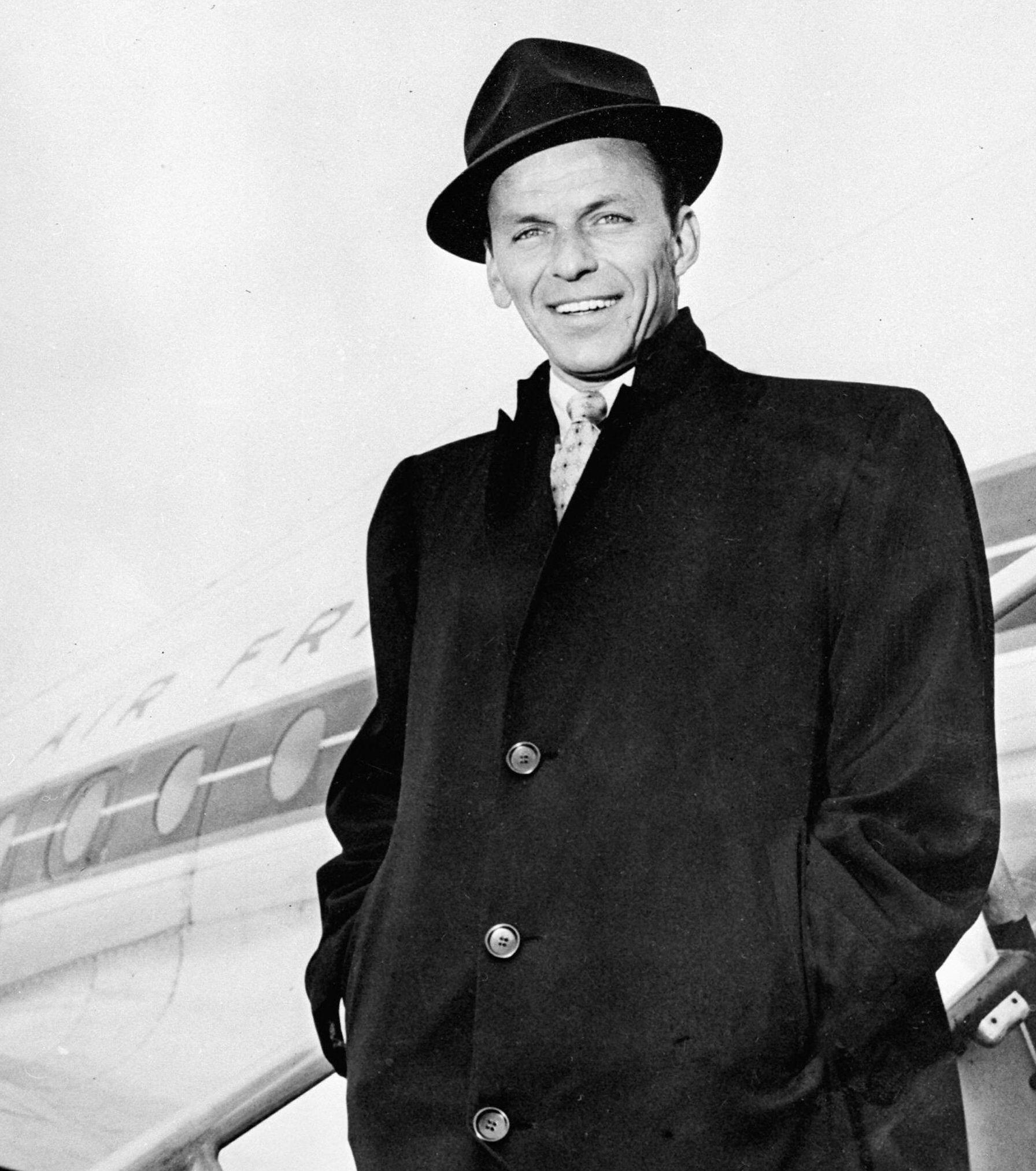 1792x2026 Frank Sinatra HD