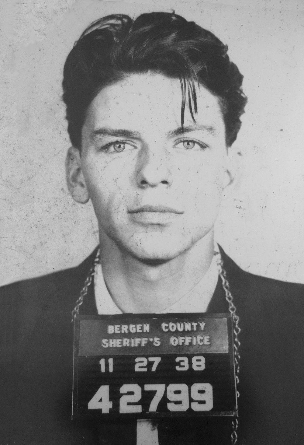 1000x1462 Frank Sinatra Mugshot Photo Print. Frank sinatra mugshot, Mug shots, Frank sinatra