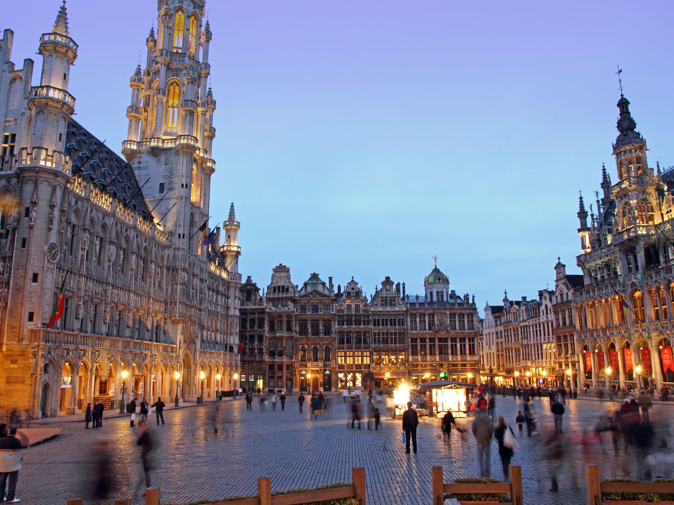 2800x2100 Royal Palace Of Brussels Wallpaper Place Wallpaper & Background Download
