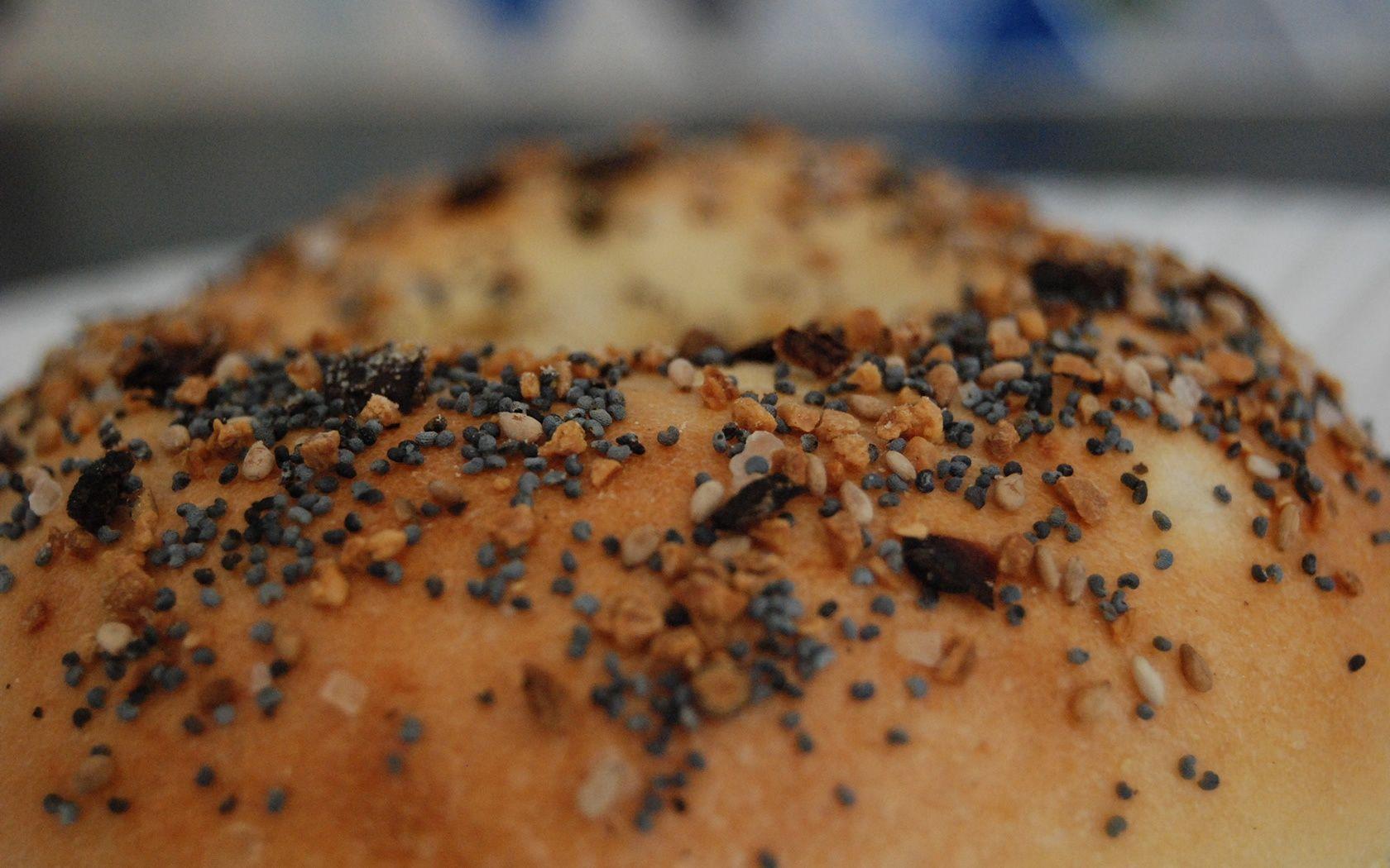 1680x1050 Bagel Up Close Computer Wallpaper 62971 1680x1050px