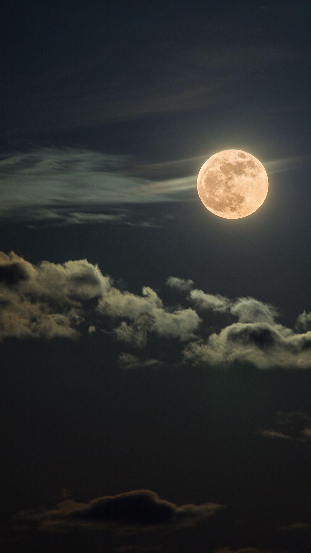 1080x1920 Aesthetic Moon Phone Wallpaper. Moon picture, Nature photography, Moon photography