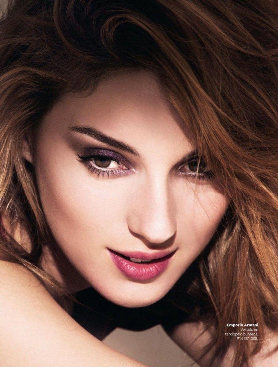 909x1200 Maria Valverde wallpaper