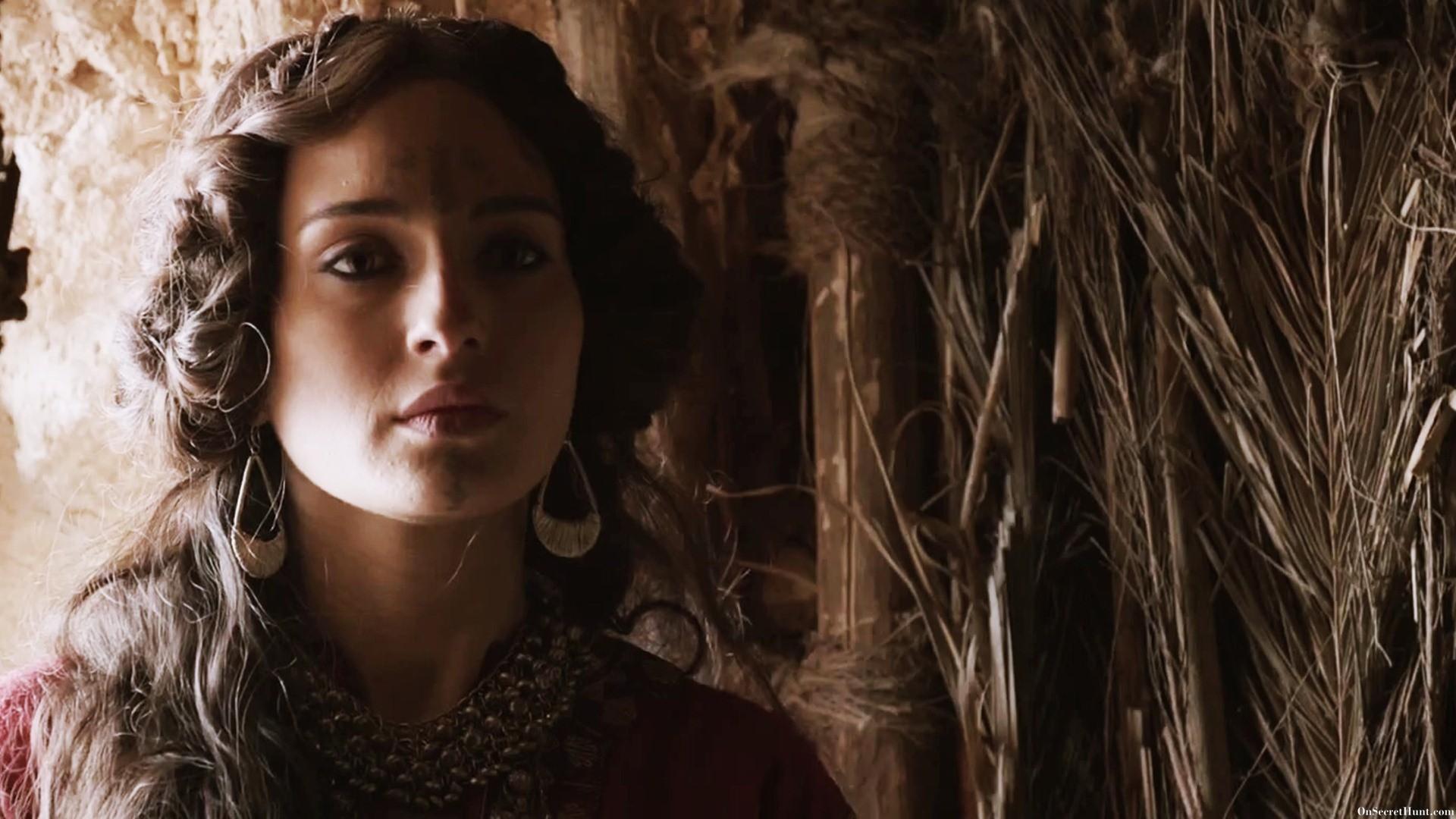 1920x1080 Spanish Actress Wallpaper