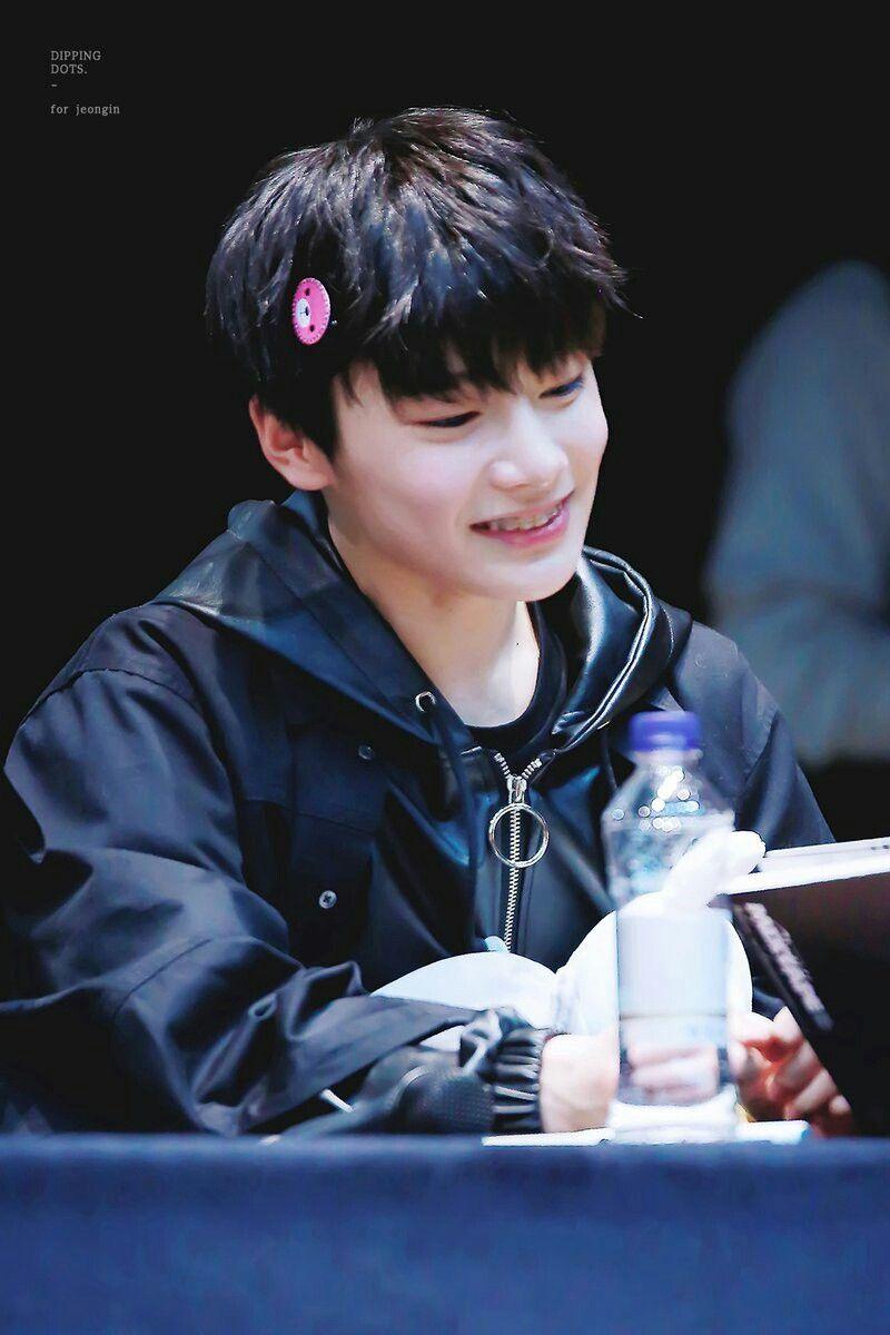 800x1200 Yang Jeongin Stray Kids. Boy groups, Extended play, Kids