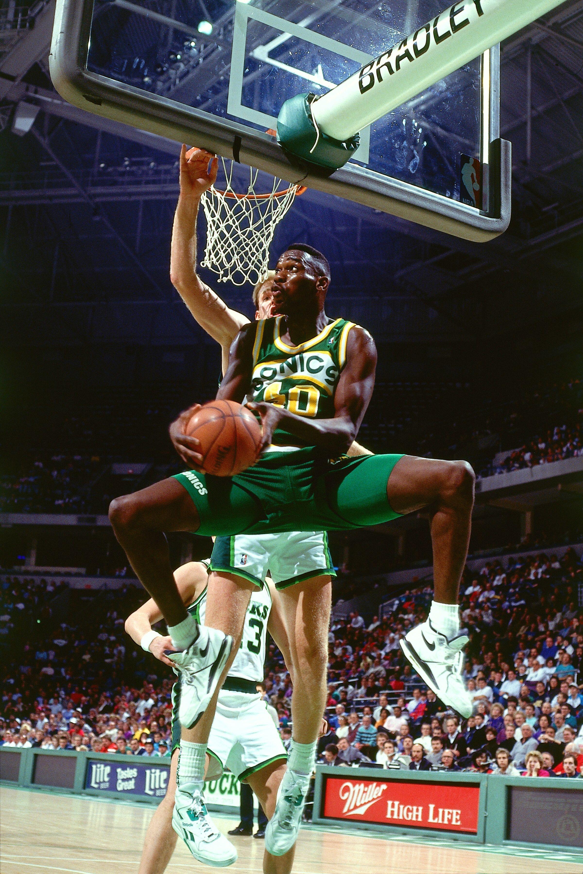 2400x3600 Shawn Kemp. Basketball picture, Best nba players, Sports image