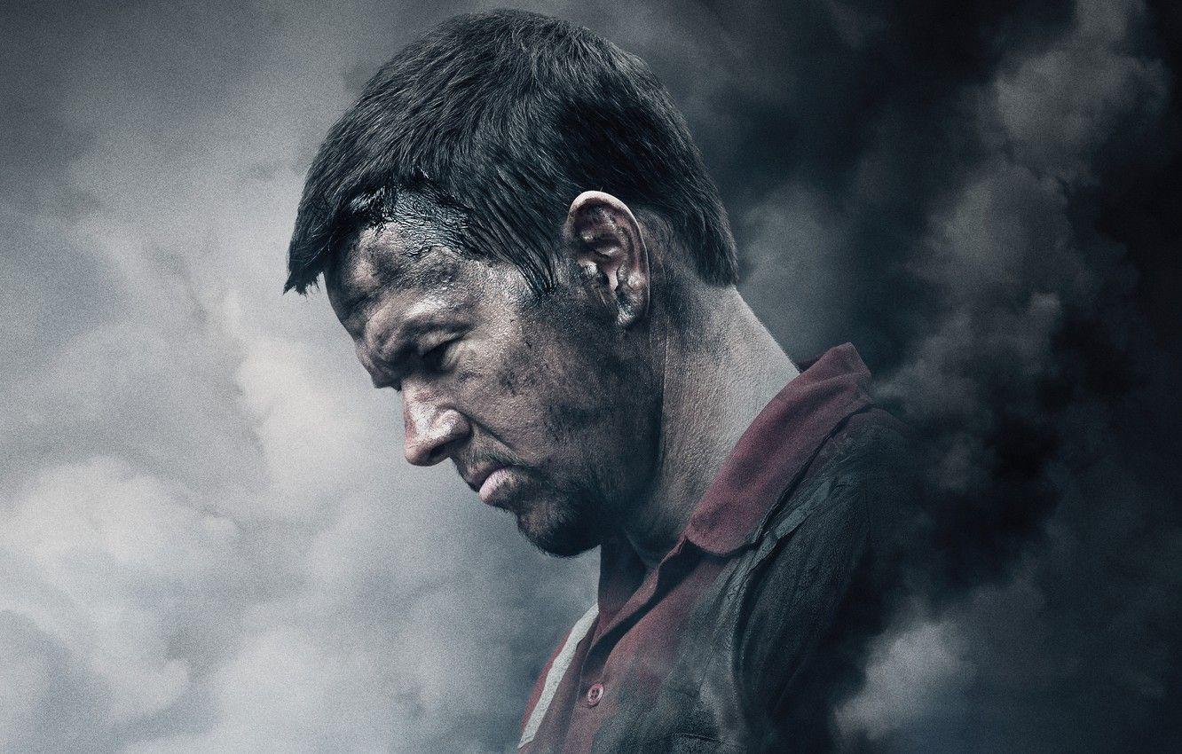 1332x850 Wallpaper background, smoke, Thriller, poster, drama, Mark Wahlberg, Mark Wahlberg, grimy, Deepwater horizon, Deepwater Horizon image for desktop, section фильмы
