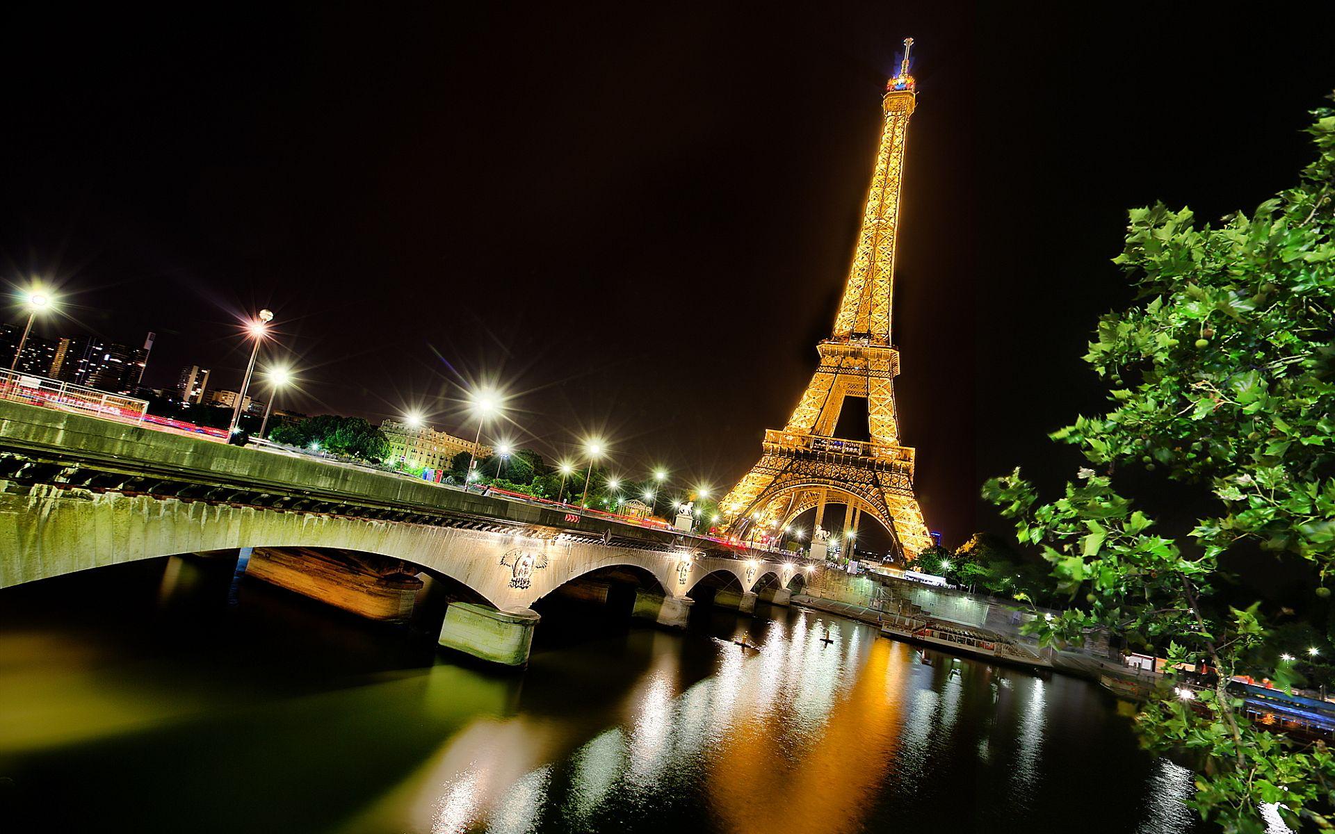 1920x1200 Eiffel Tower Wallpaper at Night