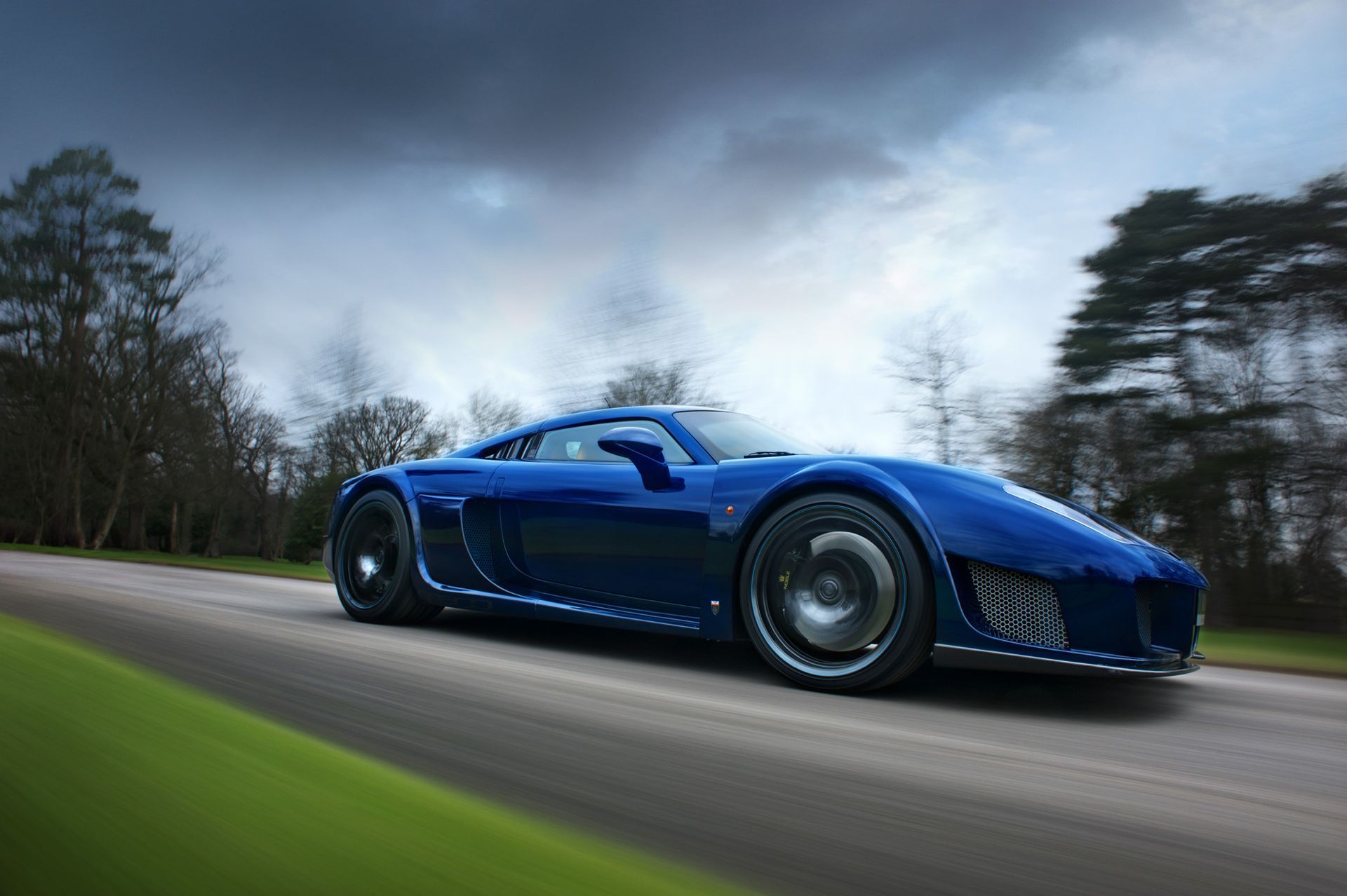1920x1278 Noble M600