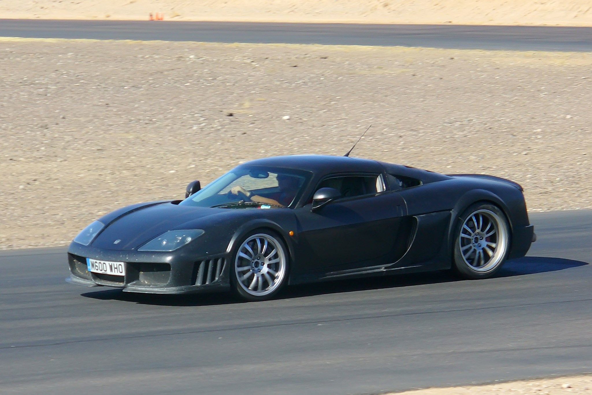 2049x1366 Noble M600 prototype (2009) review