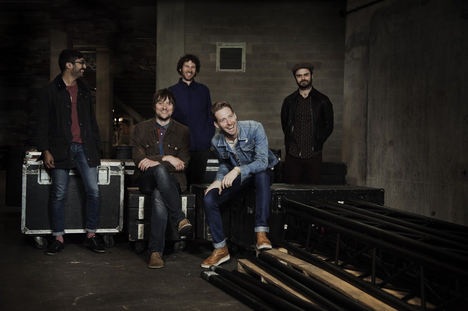 1600x1066 Kaiser Chiefs Wallpaper
