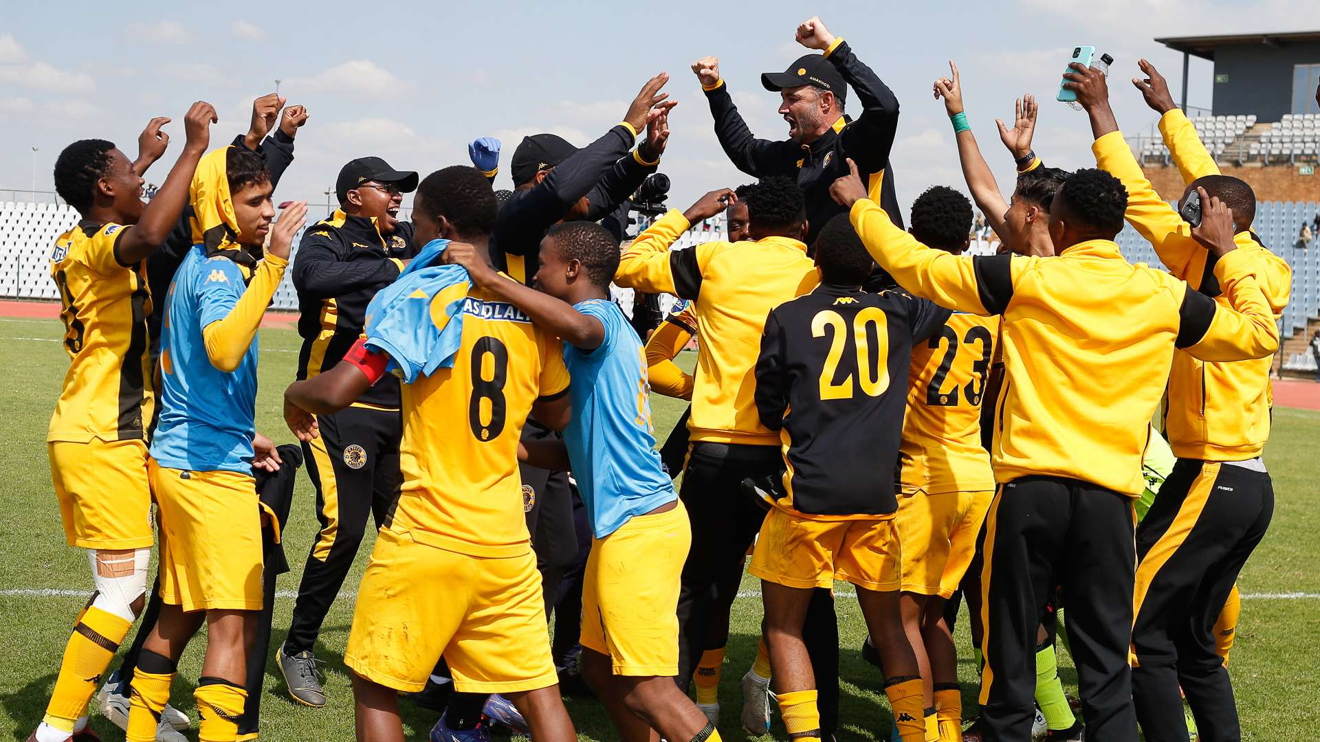 1920x1080 Kaizer Chiefs set to face Premier League giants Manchester United as part of international tour. Goal.com South Africa