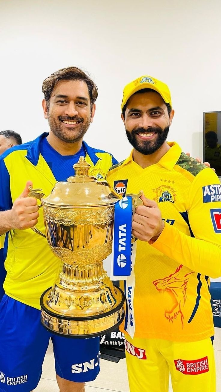 736x1308 Jadeja And Dhoni Wallpaper