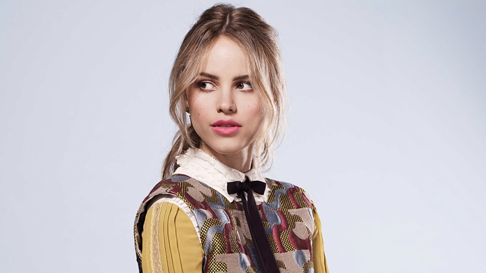 1920x1080 Halston Sage Windows 11 Theme