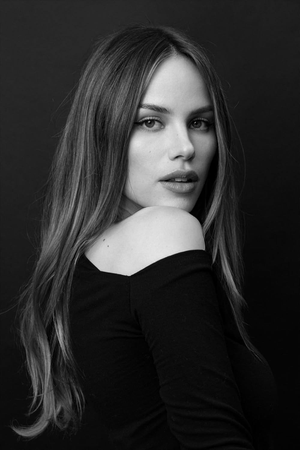 1000x1500 Halston Sage