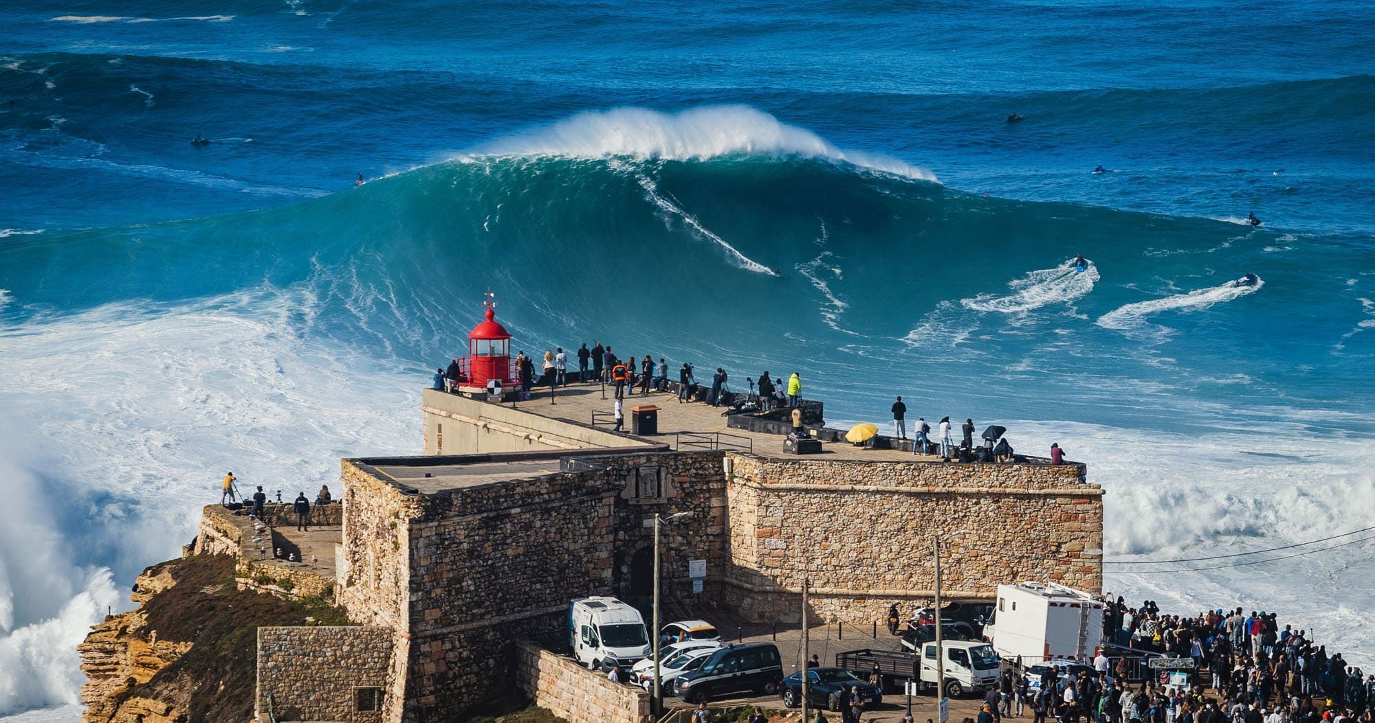 2000x1053 Things to Do in Nazaré, Portugal: Big Waves & Beach Caves