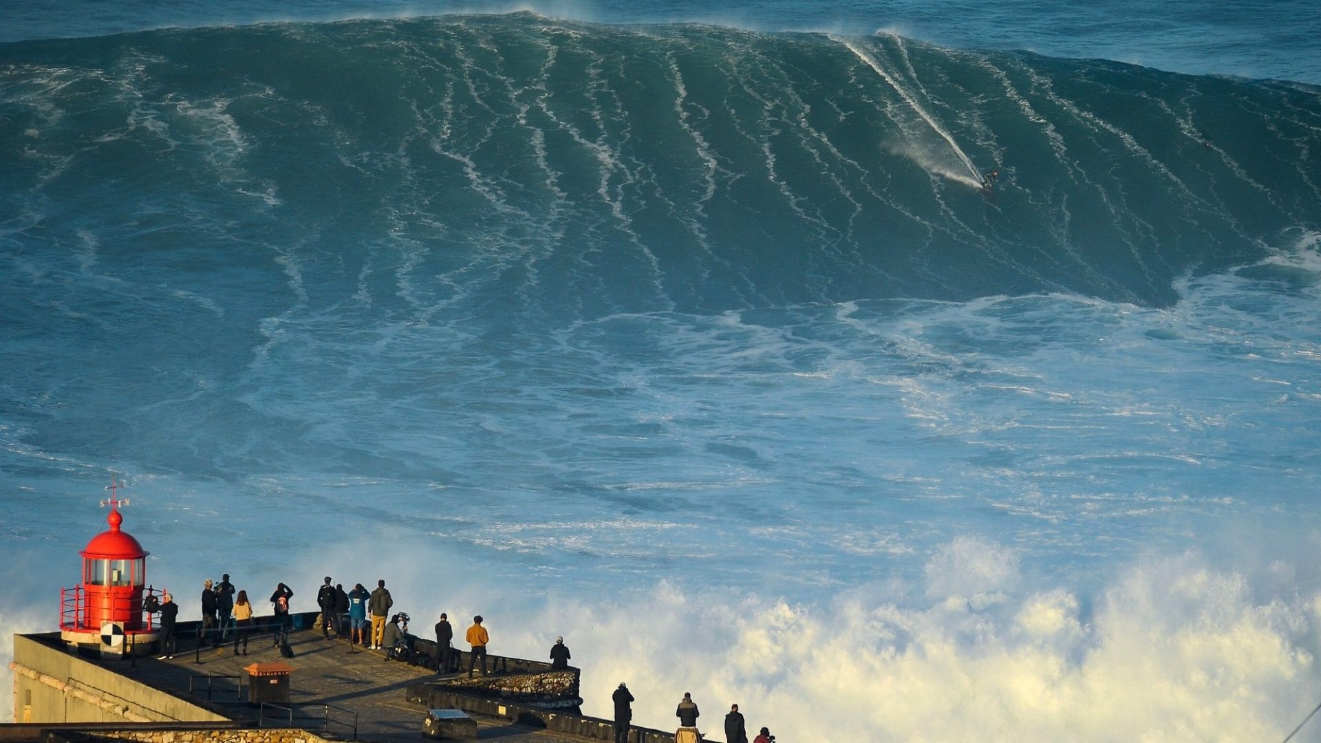 1920x1080 Giant Waves Nazaré