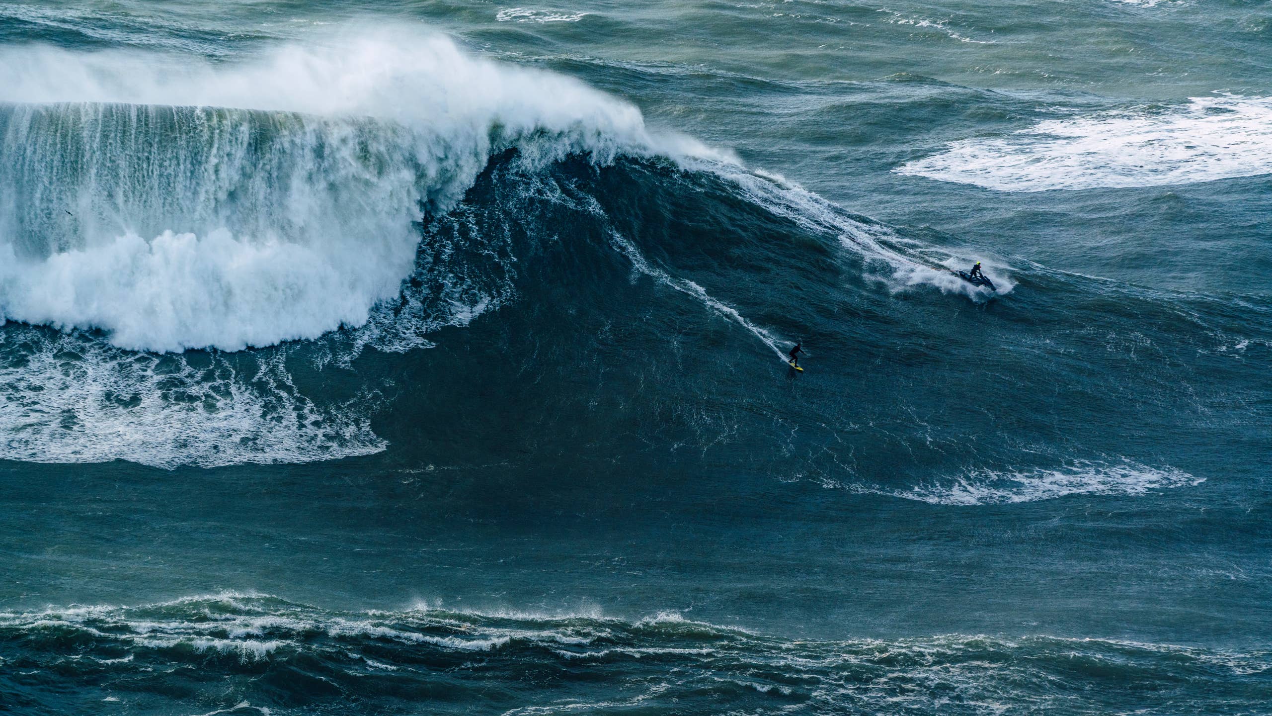 2560x1440 60ft+ Nazaré Will Be Maximum Capacity: Erin Goes To Europe