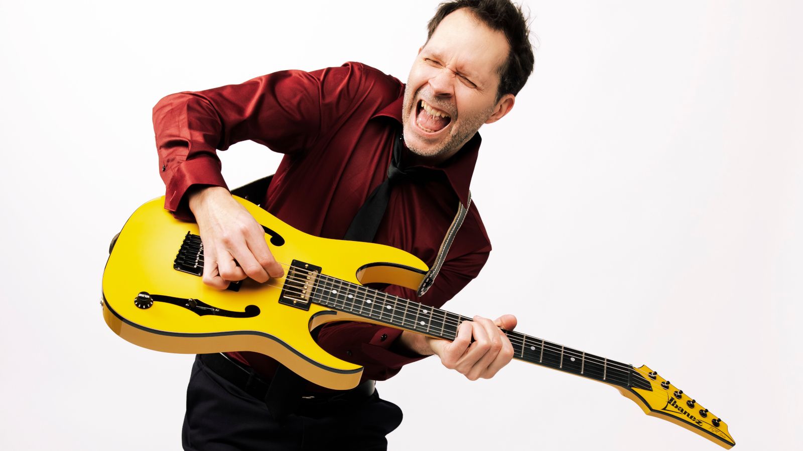 1600x900 Stolen guitar alert