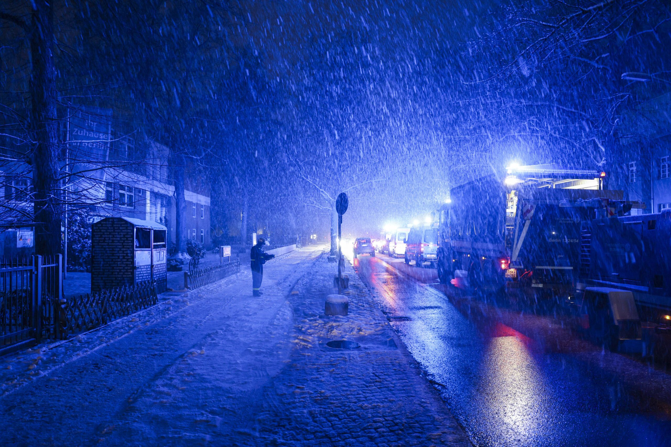2560x1707 Schools closed as power outage continues