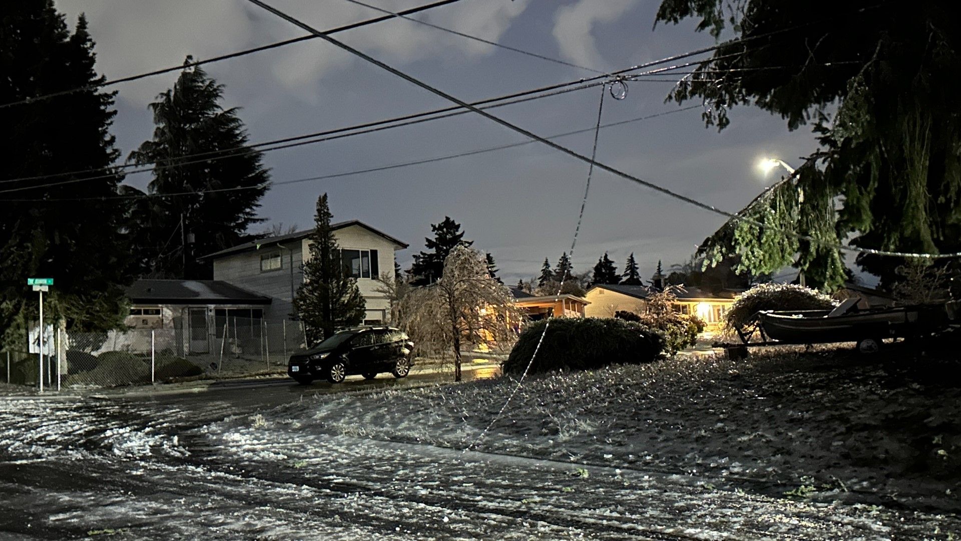1920x1080 Tens of thousands without power in Portland metro area Friday