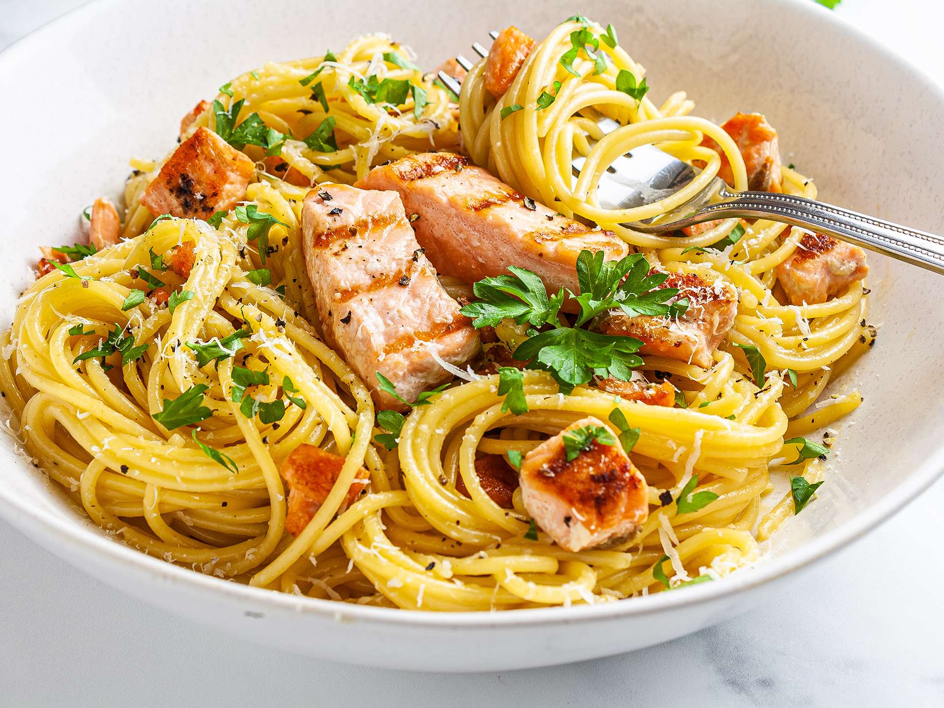 1920x1440 Salmon Carbonara Without Cream