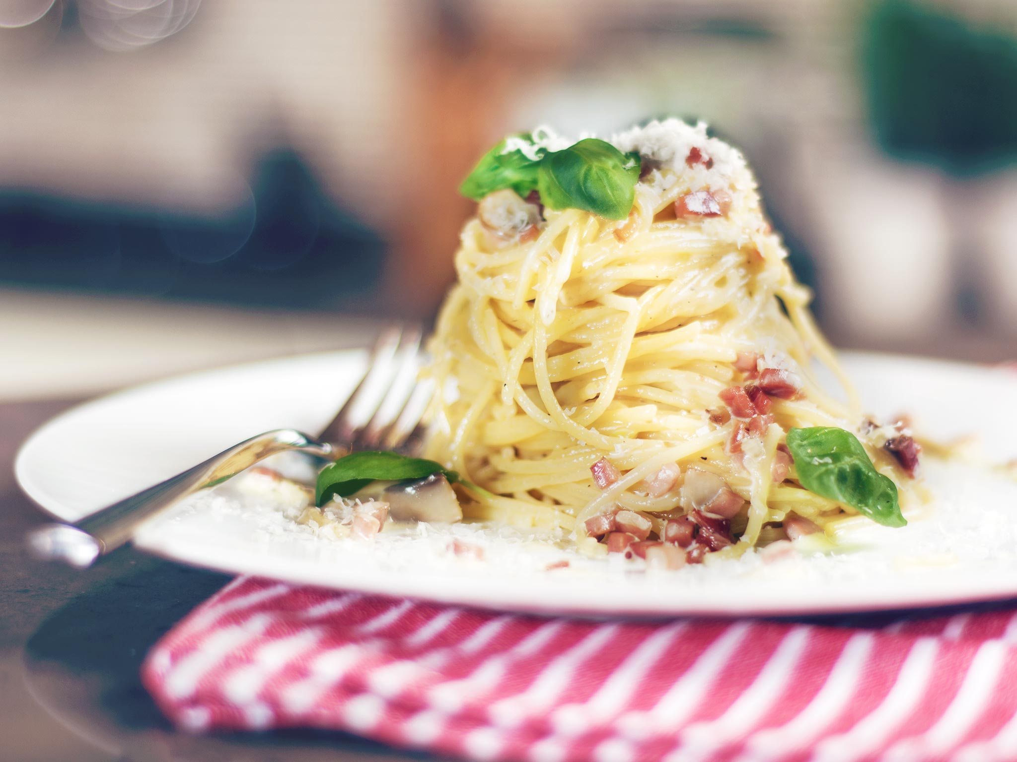 2048x1536 The Creamiest And Most Delectable Carbonara