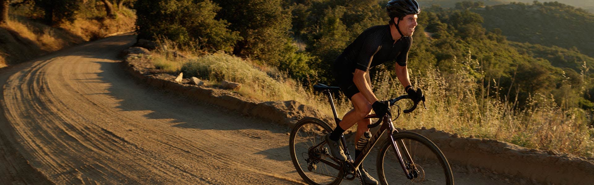 1920x600 Gravel Bike Collection. Men's Endurance Gravel Bikes. Giant Bicycles United States