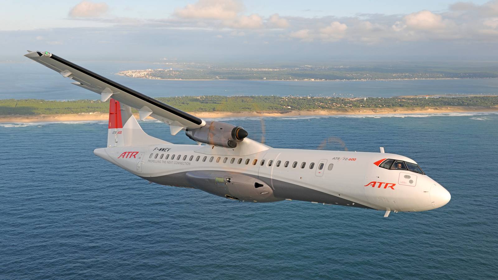 1600x900 ATR Reveals Details Of Its 1st All Business Class 72 600