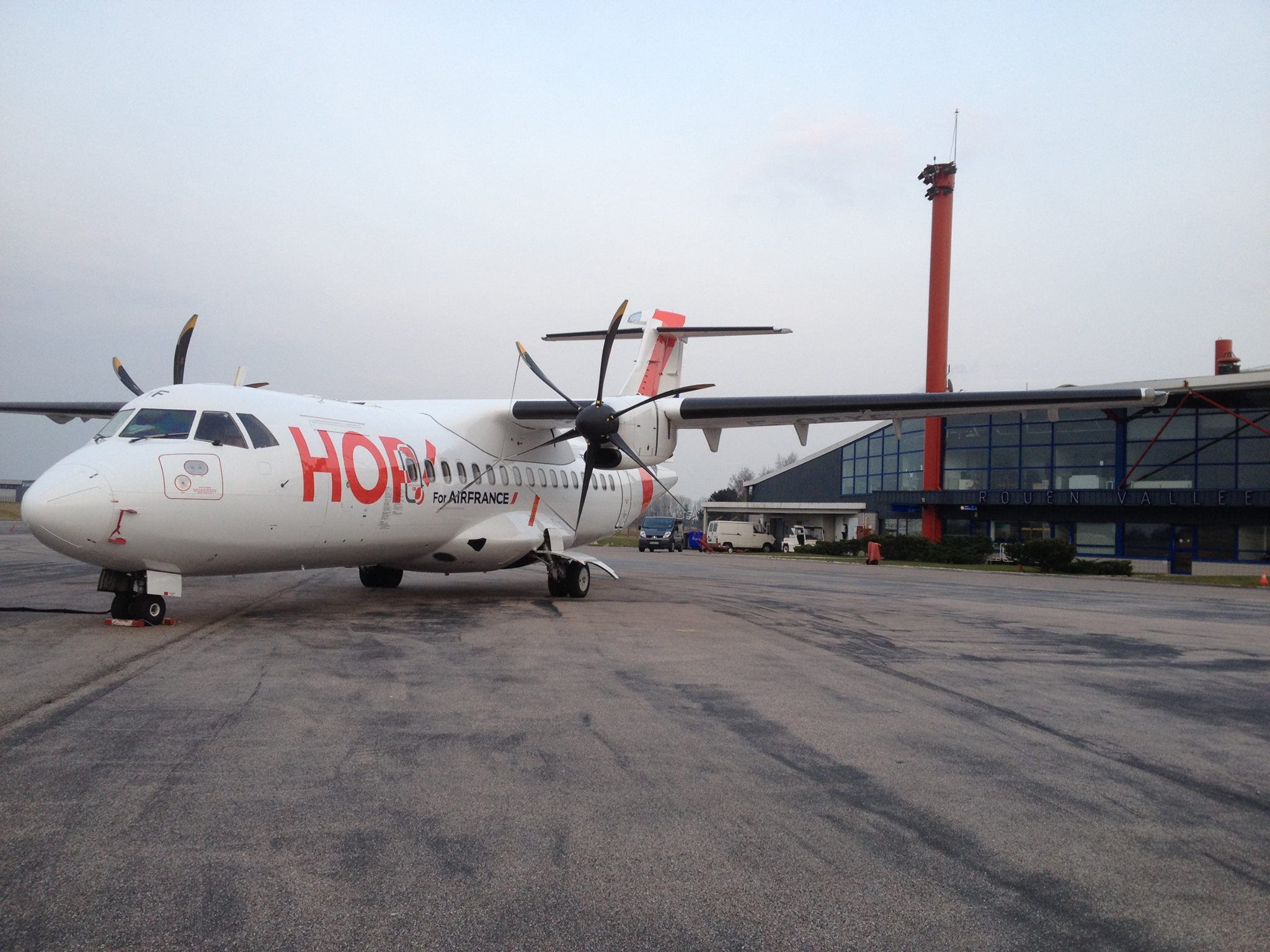 2048x1536 ATR 72 (Hop) Aéroport de Rouen