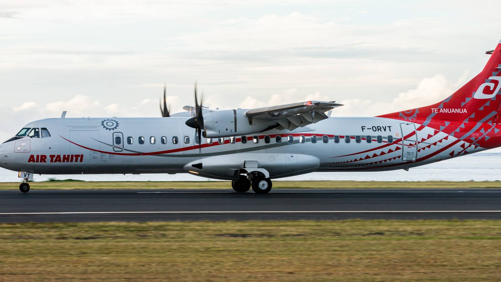 1600x900 Air Tahiti Gets A New ATR 72 With Polynesian Tattoos