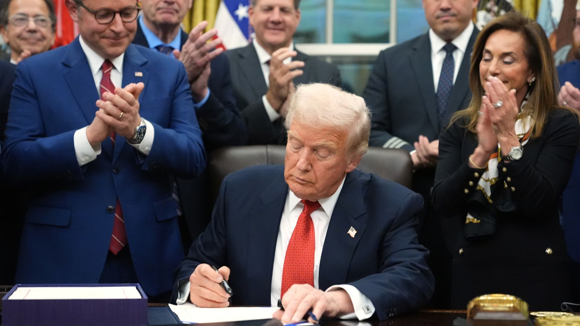 1920x1080 Government shutdown update: President Trump signs funding bill, ending shutdown after record 43 days New York