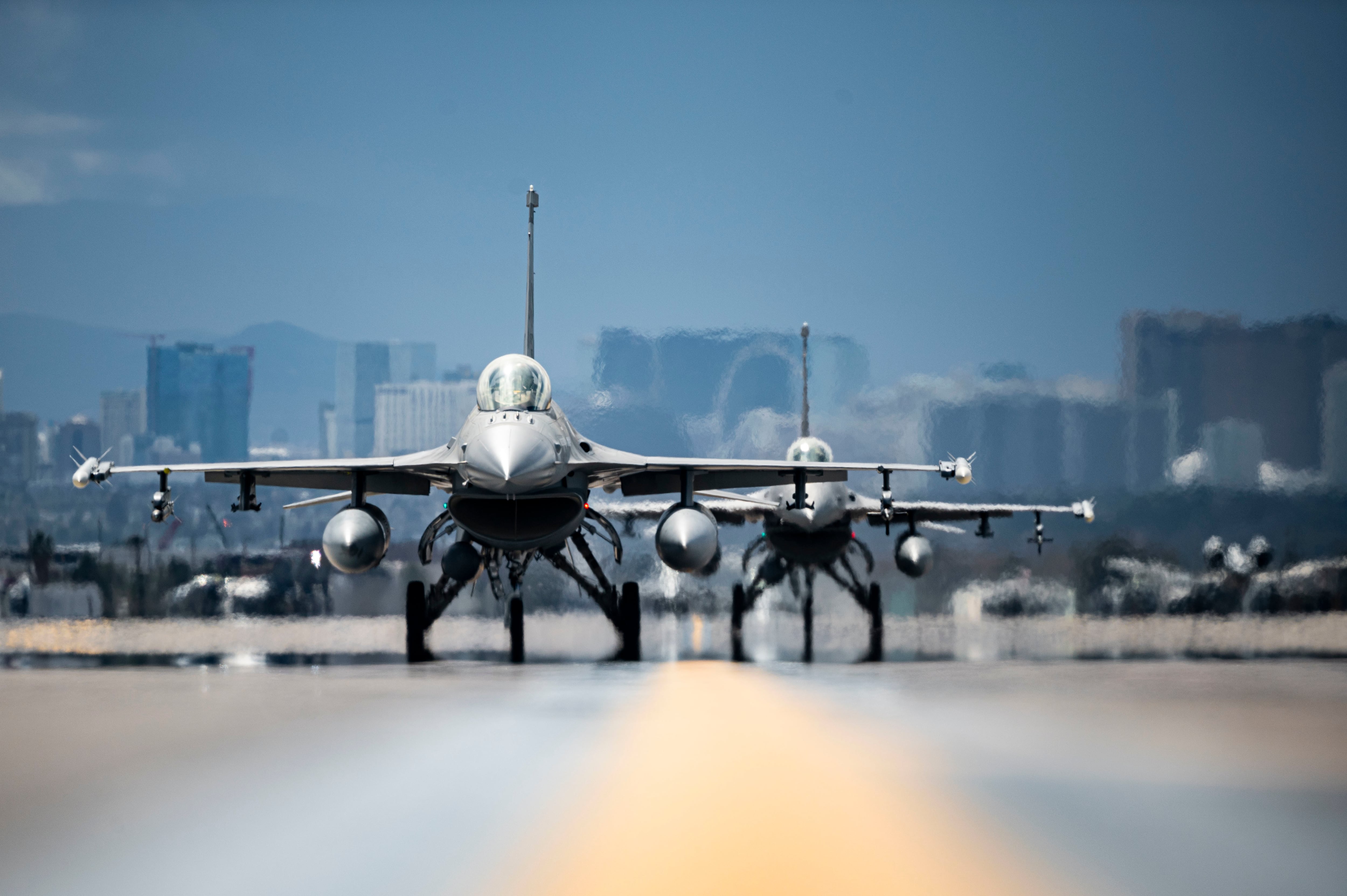 5000x3327 US Air Force Plans Self Flying F 16s To Test Drone Wingmen Tech