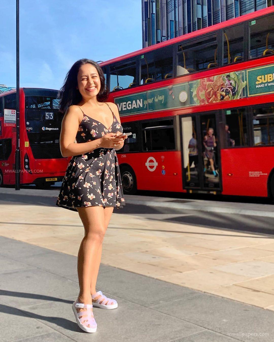 1080x1350 Neha Kakkar HD Wallpaper (Desktop Background / Android / iPhone) (1080p, 4k) (1080x1350) (2020)