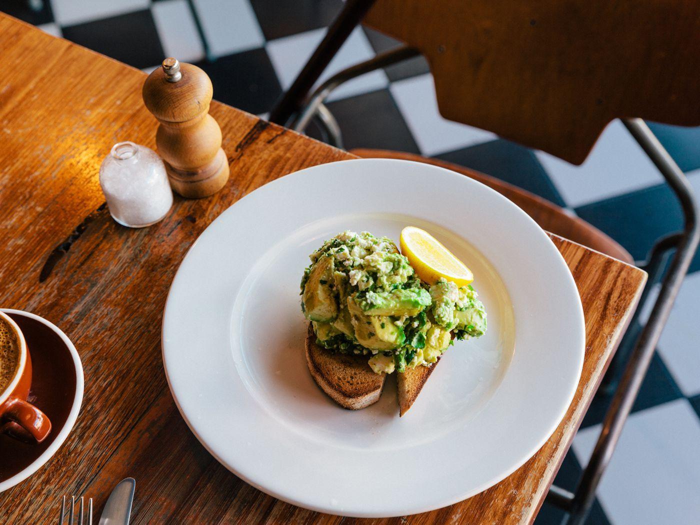 1400x1050 Where To Find Melbourne's 23 Must Eat Iconic Restaurant Dishes
