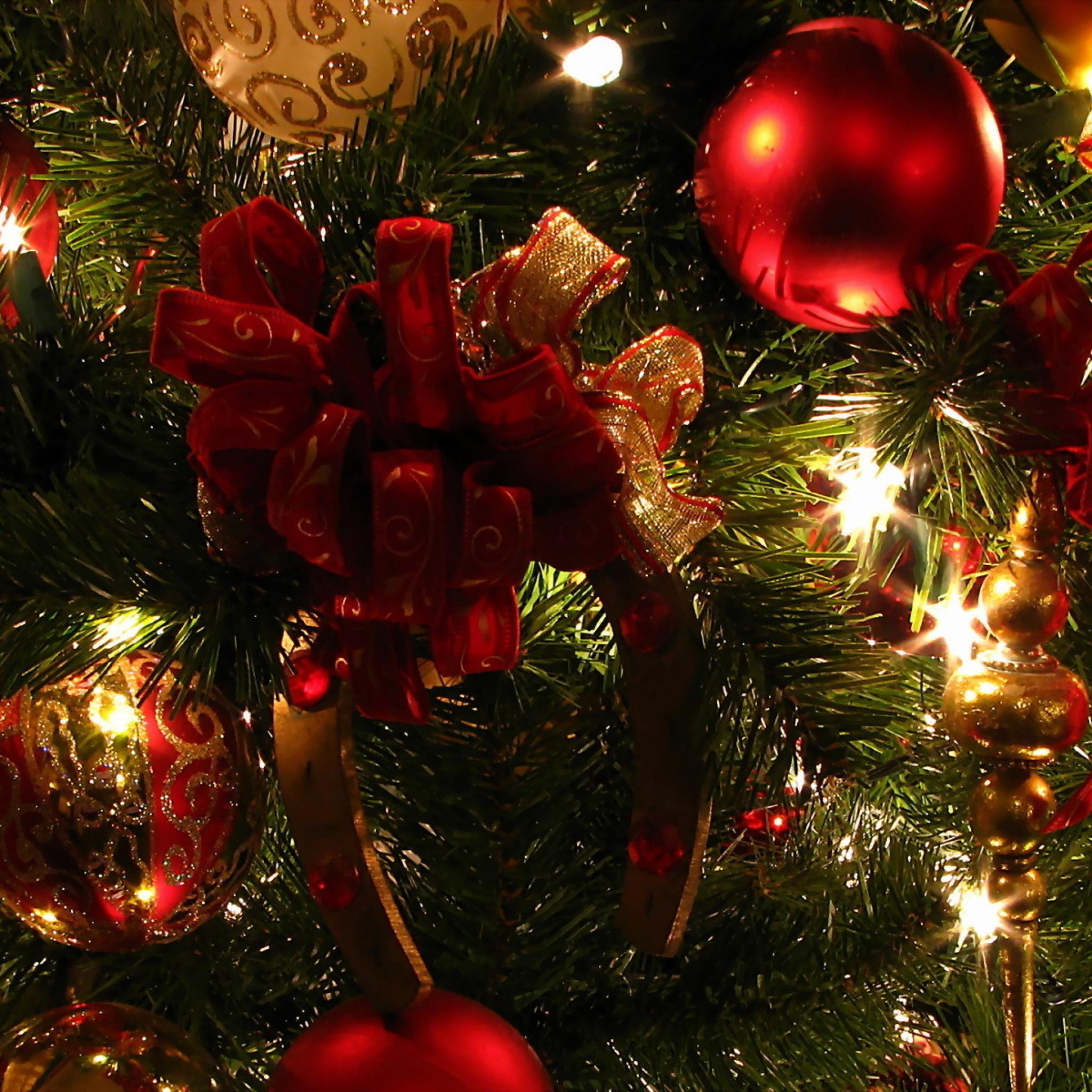 2048x2048 Live Christmas Wallpaper for iPad