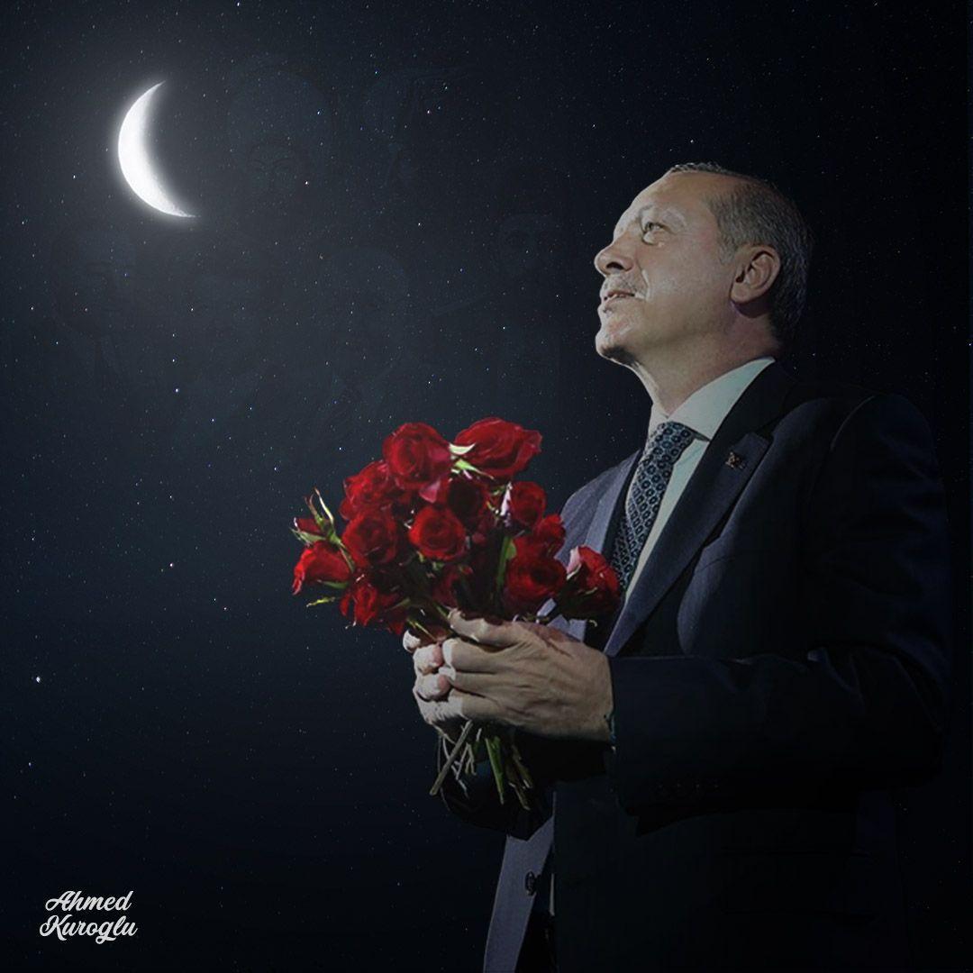 1080x1080 Hilal Altında Tayyip Erdoğan. Editoryal fotoğrafçılık, Başkanlar, Bayrak
