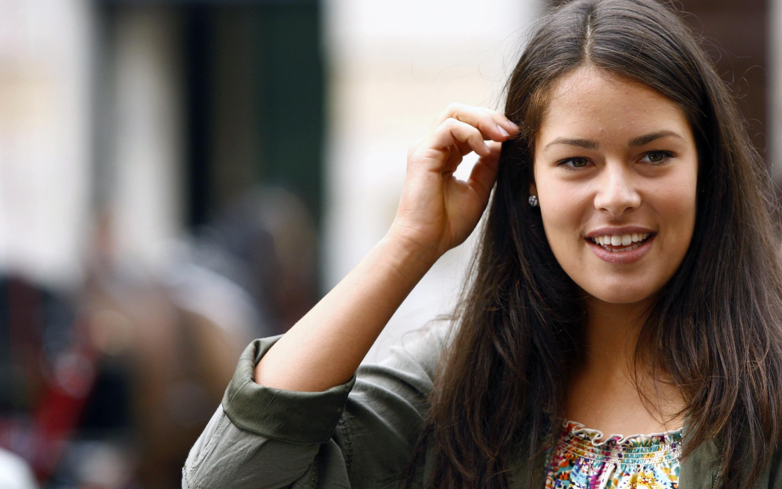 2560x1600 Ana ivanovic wallpaperx1600