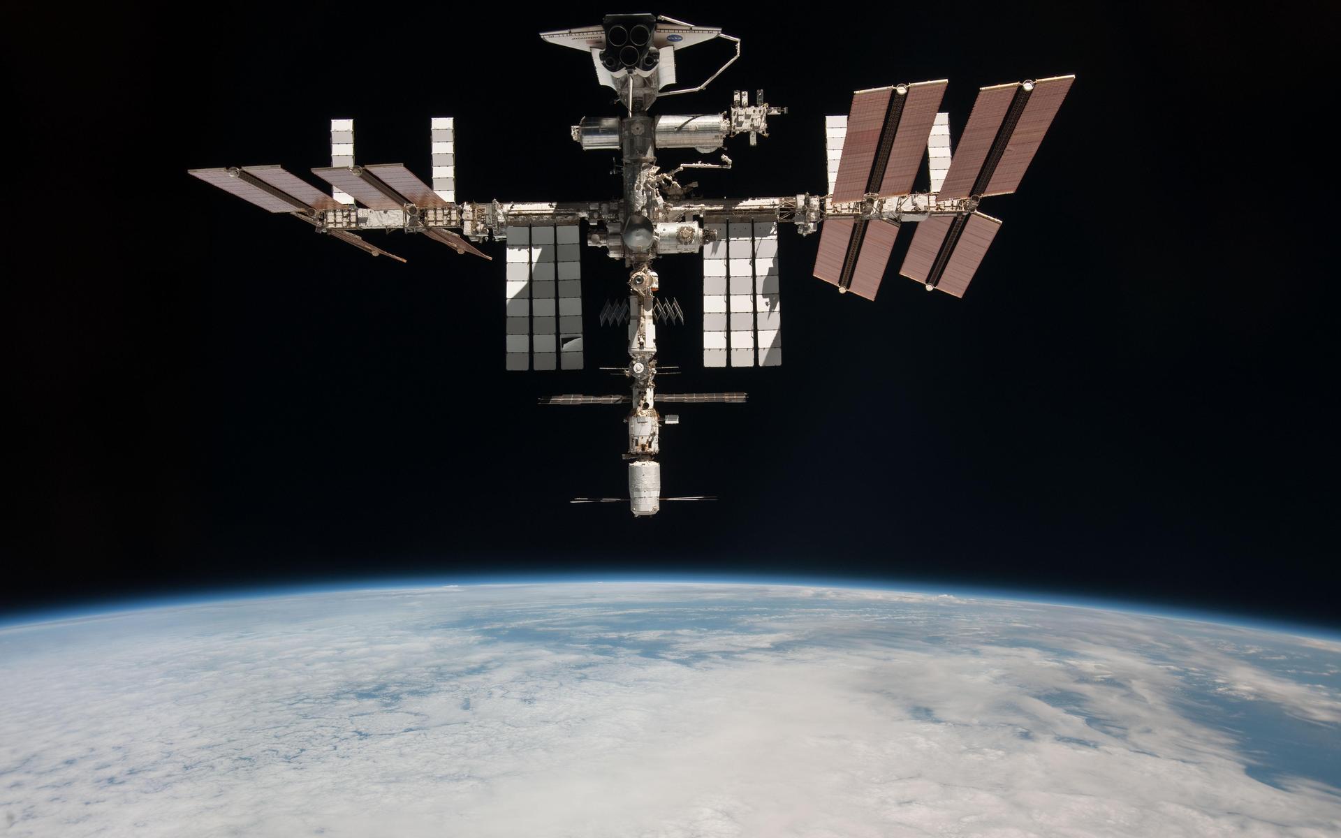 1920x1200 International Space Station Wallpaper