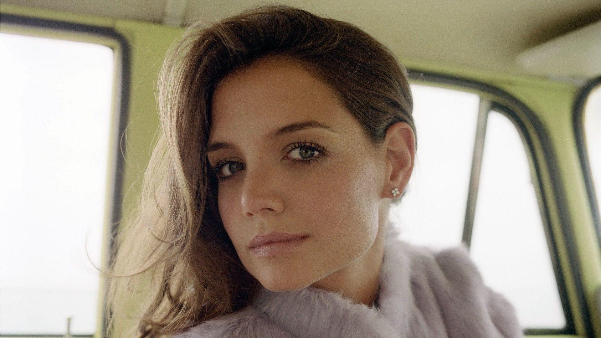 1920x1080 Katie Holmes Wallpaper