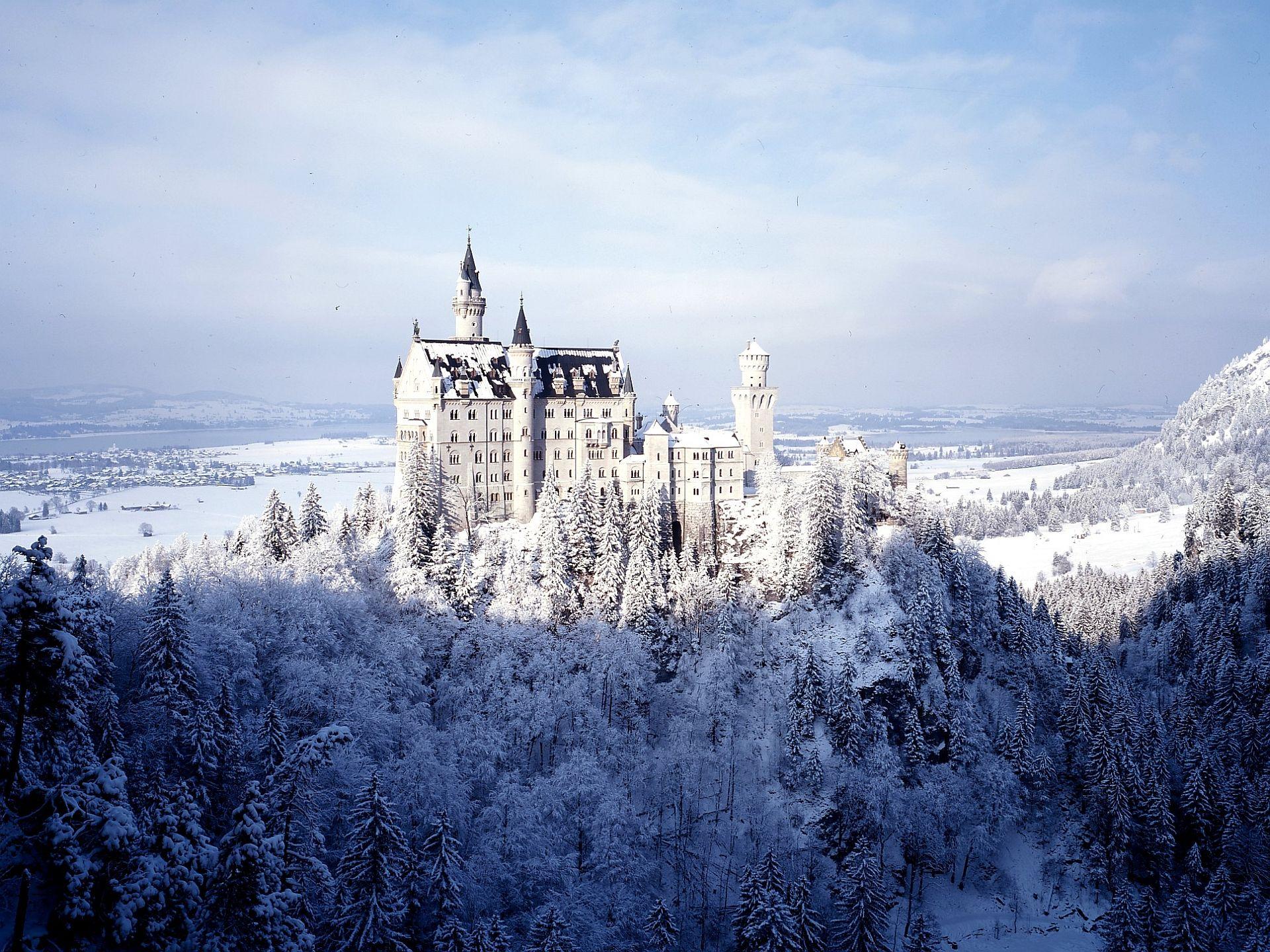 1920x1440 Neuschwanstein Castle Wallpaper. Disney Castle Wallpaper, Romantic Castle Wallpaper and Fireplace Castle Wallpaper