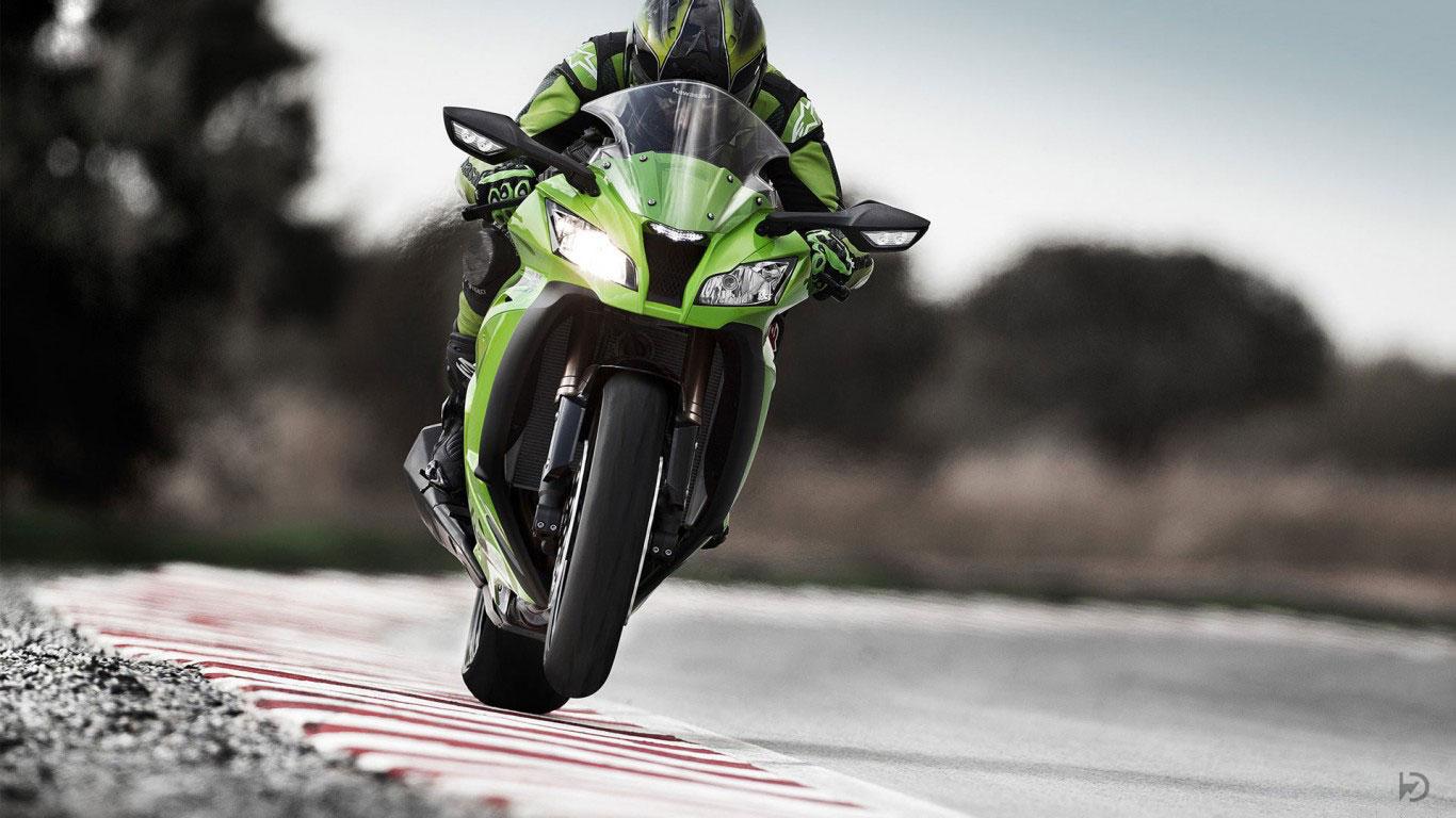 1366x768 Bicycle Racing Wallpaper