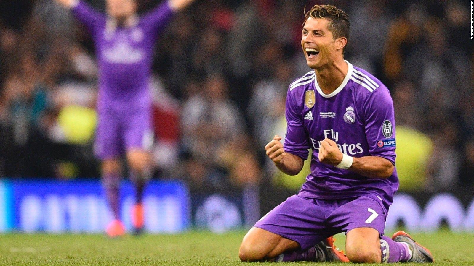 1600x900 Cristiano Ronaldo: Portuguese star confirms he is a father to twins