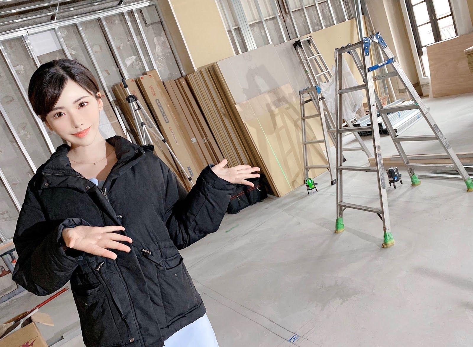 1600x1174 Ăn nên làm ra, thiên thần Eimi Fukada khoe với fan hâm mộ sắp trở thành bà chủ