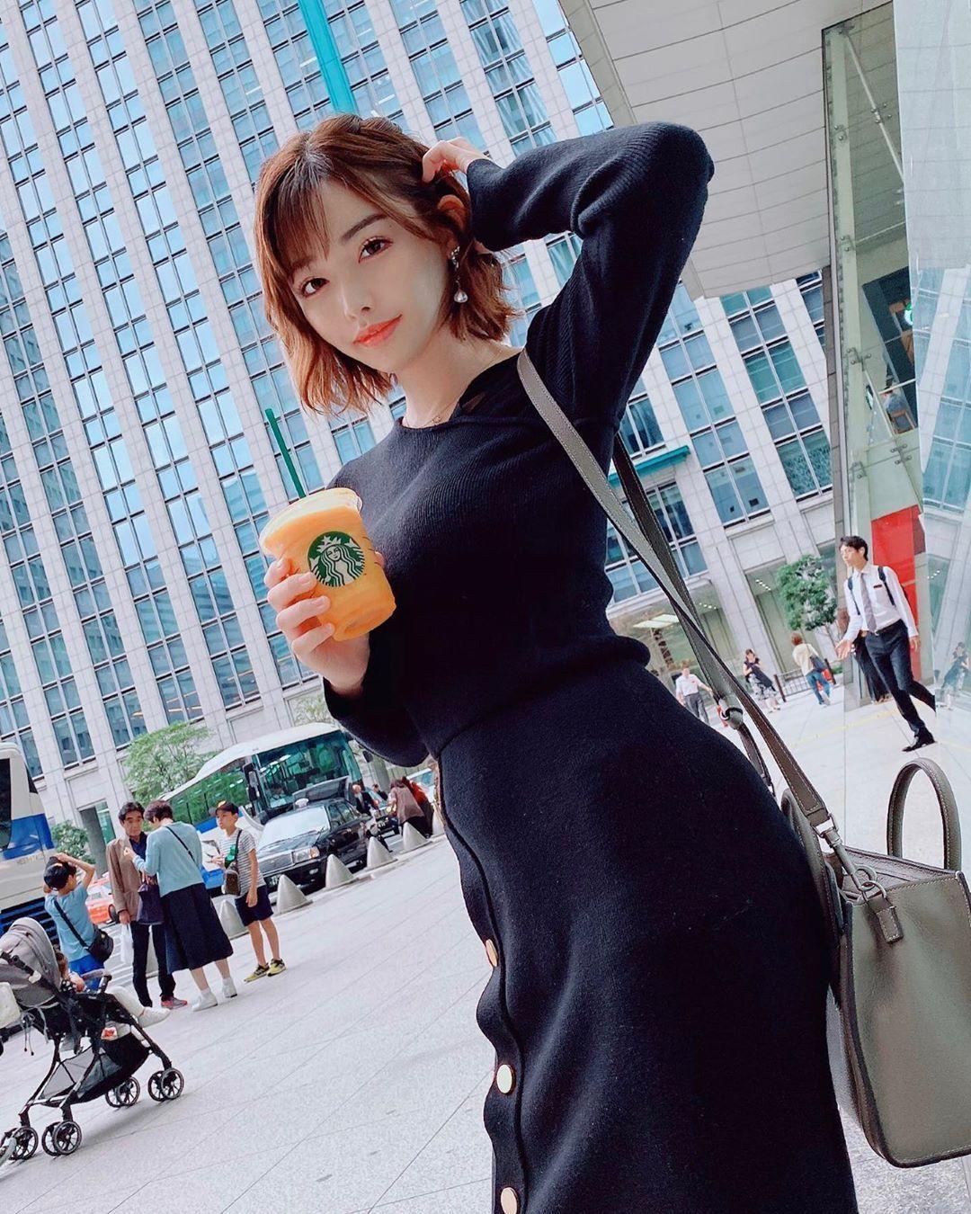 1080x1350 dopingconsomme# Likes 93 Comments - 深田えいみ/Eimi Fukada on Instagram: いざ京都? #October 06 2019 at 11:25AM. 深田, 女優, ヘアスタイル ボブ