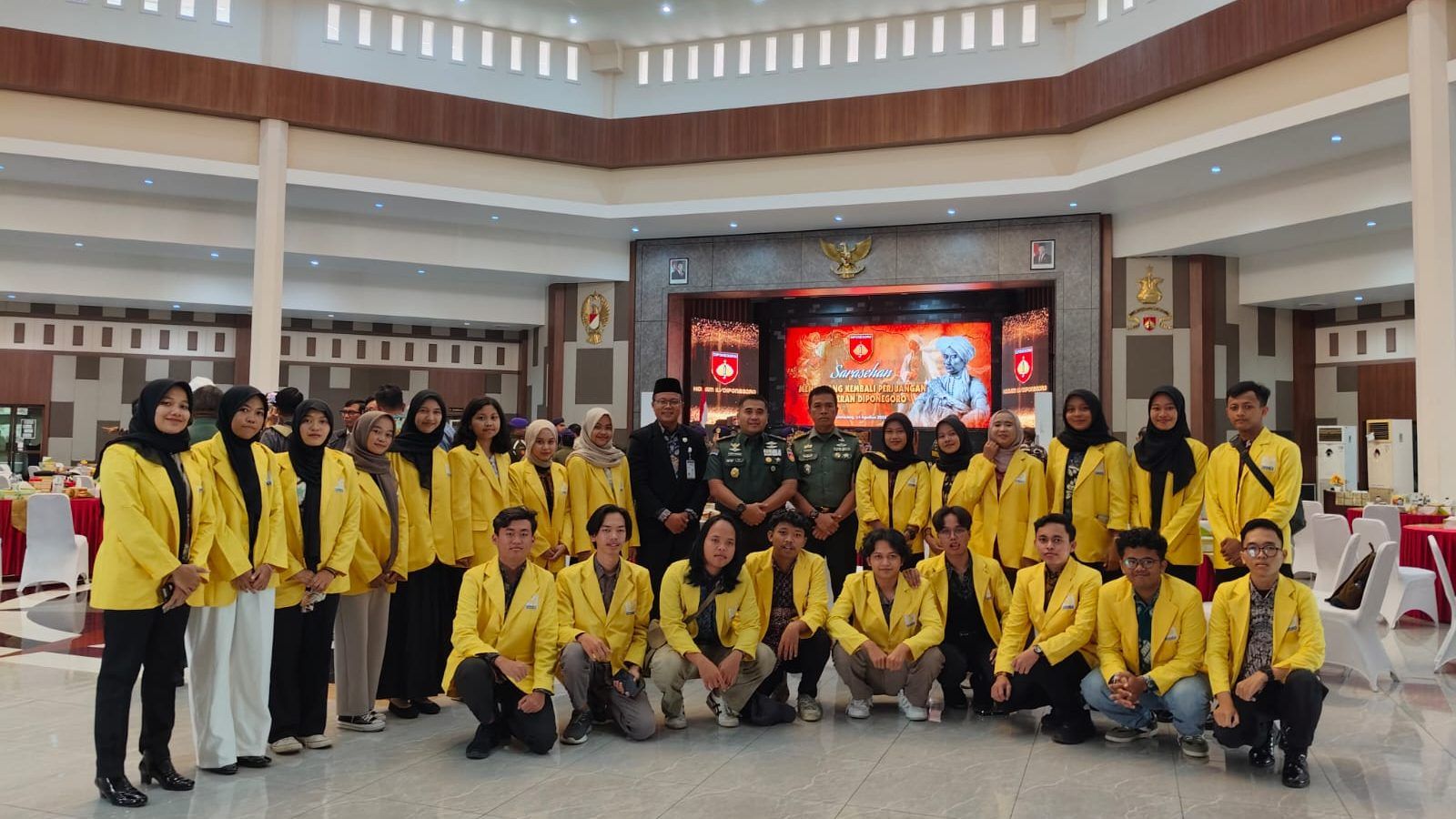 1600x900 To preserve the values ​​of Prince Diponegoro's struggle, 25 students from the Faculty of Social and Political Sciences of UNNES visited the IV/ Diponegoro Military Command Headquarters