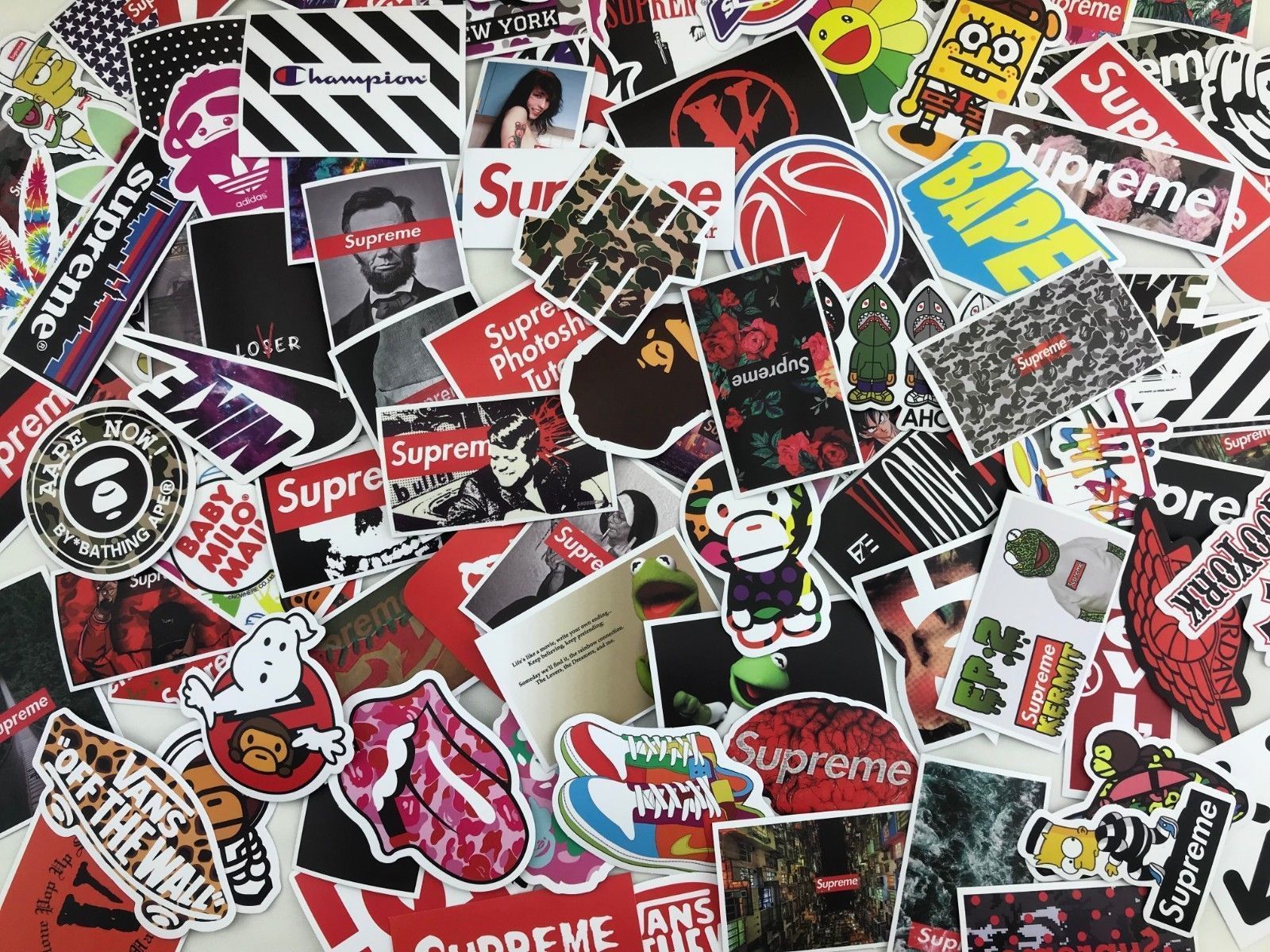 1600x1200 Supreme Stickers Wallpaper