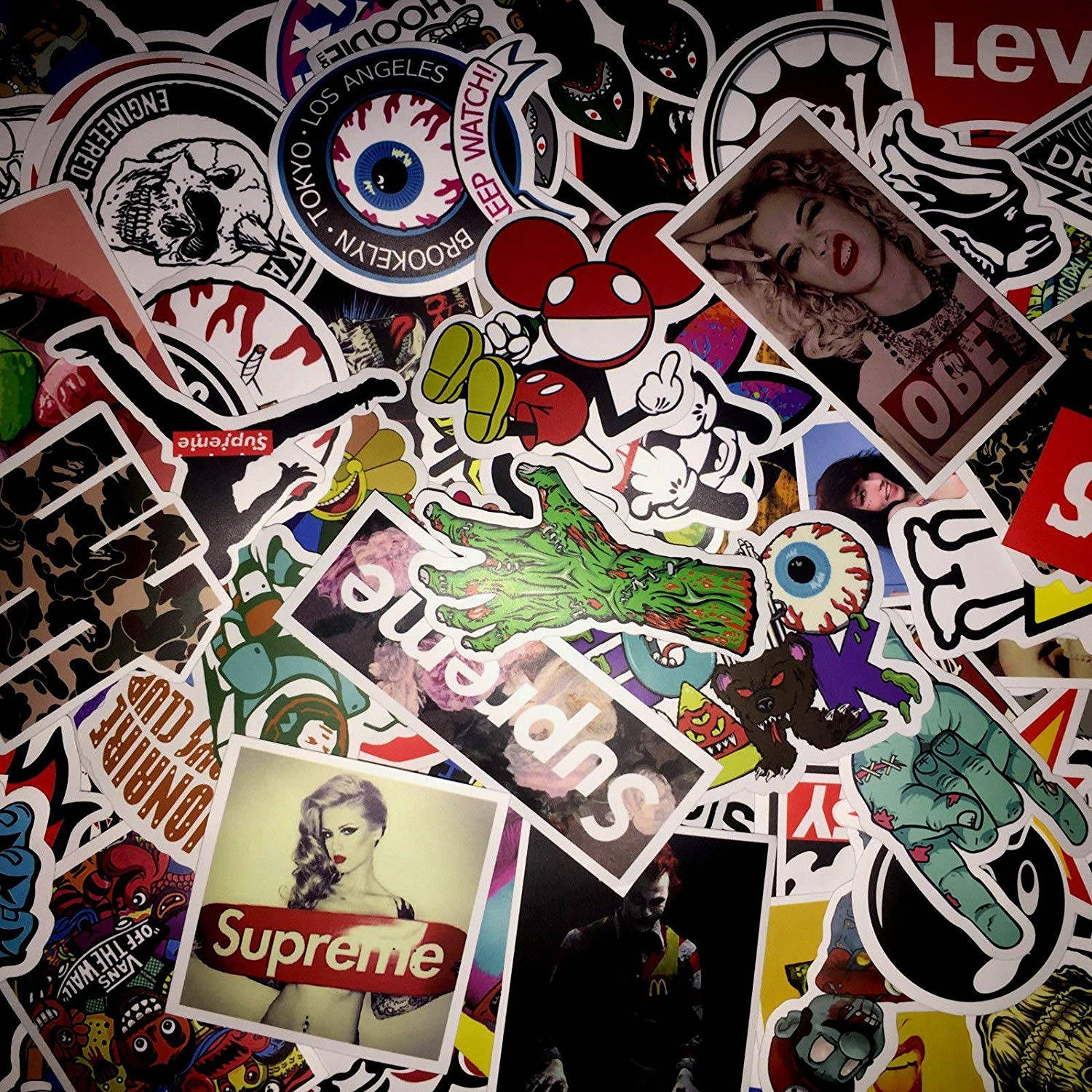 1500x1500 Wallpaper Cool Supreme Stickers Download Be Bold With Supreme