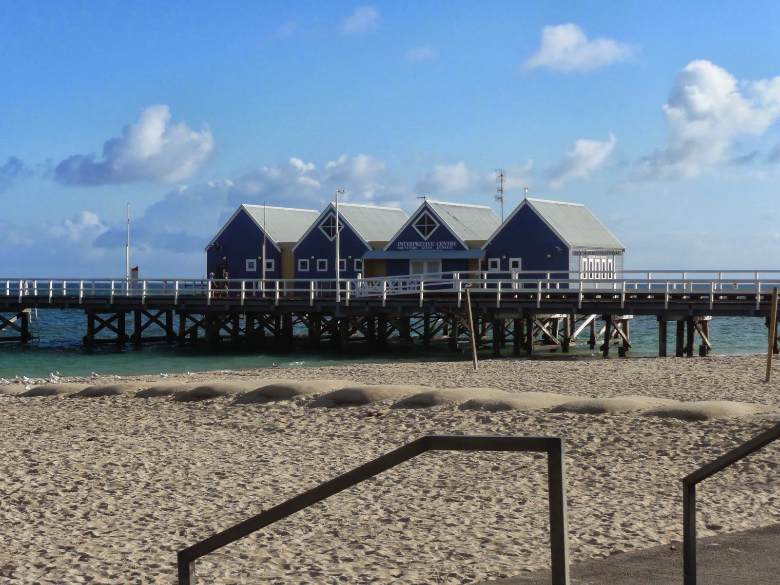 1600x1200 MobileMarshies: BUSSELTON 4 FORESHORE (NOVEMBER 2013)