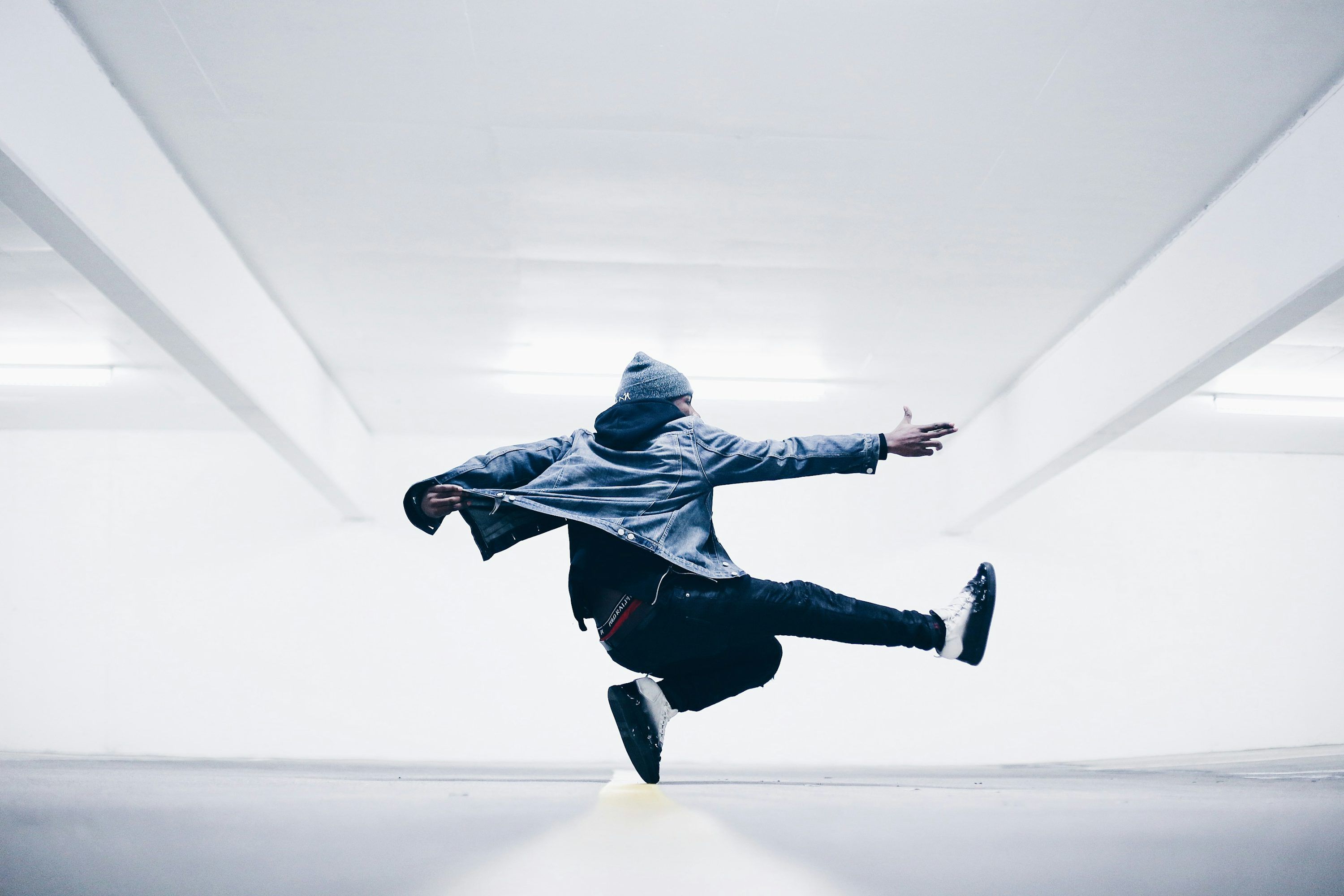 3000x2000 Break Dance Picture. Download Free Image