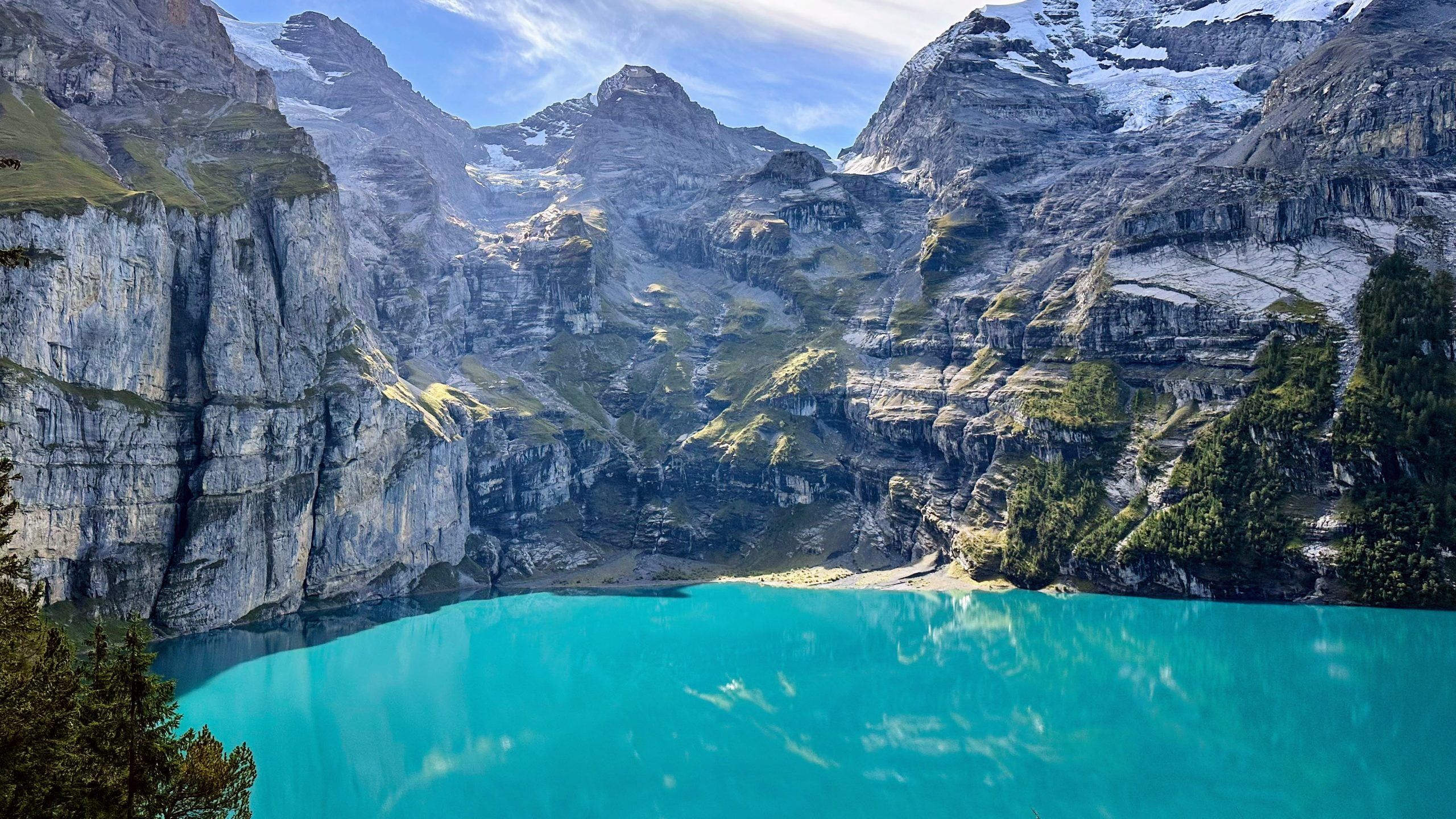 2560x1440 Oeschinensee: Discover this Enchanted Swiss Alpine Lake (2024 Guide)